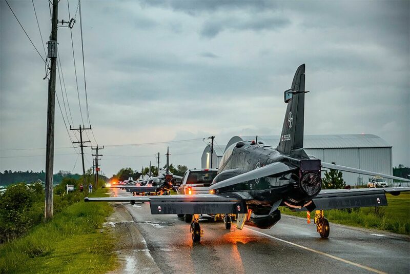 CT-155 Hawks in Traffic